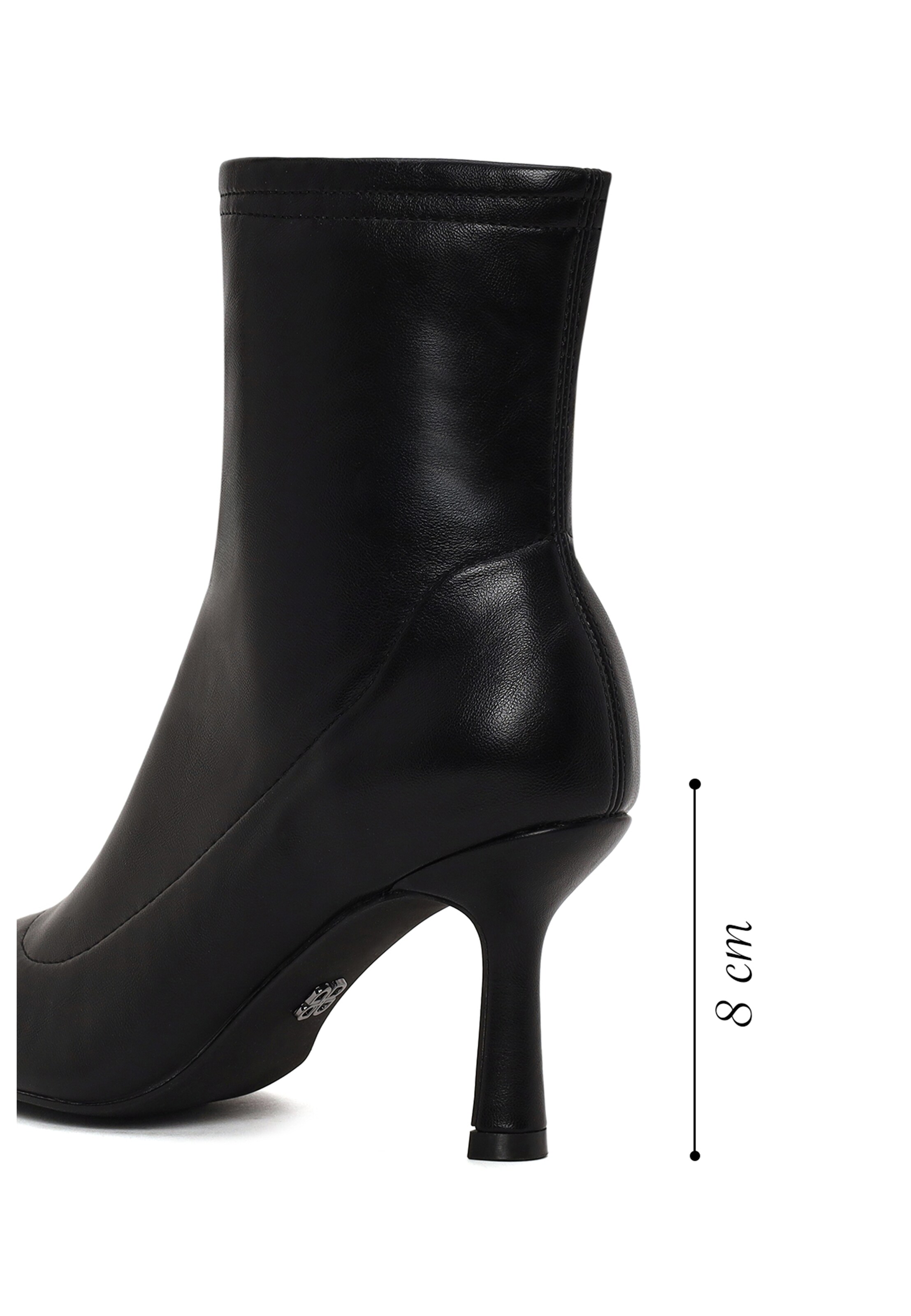 Botine de la Derimod pe negru
