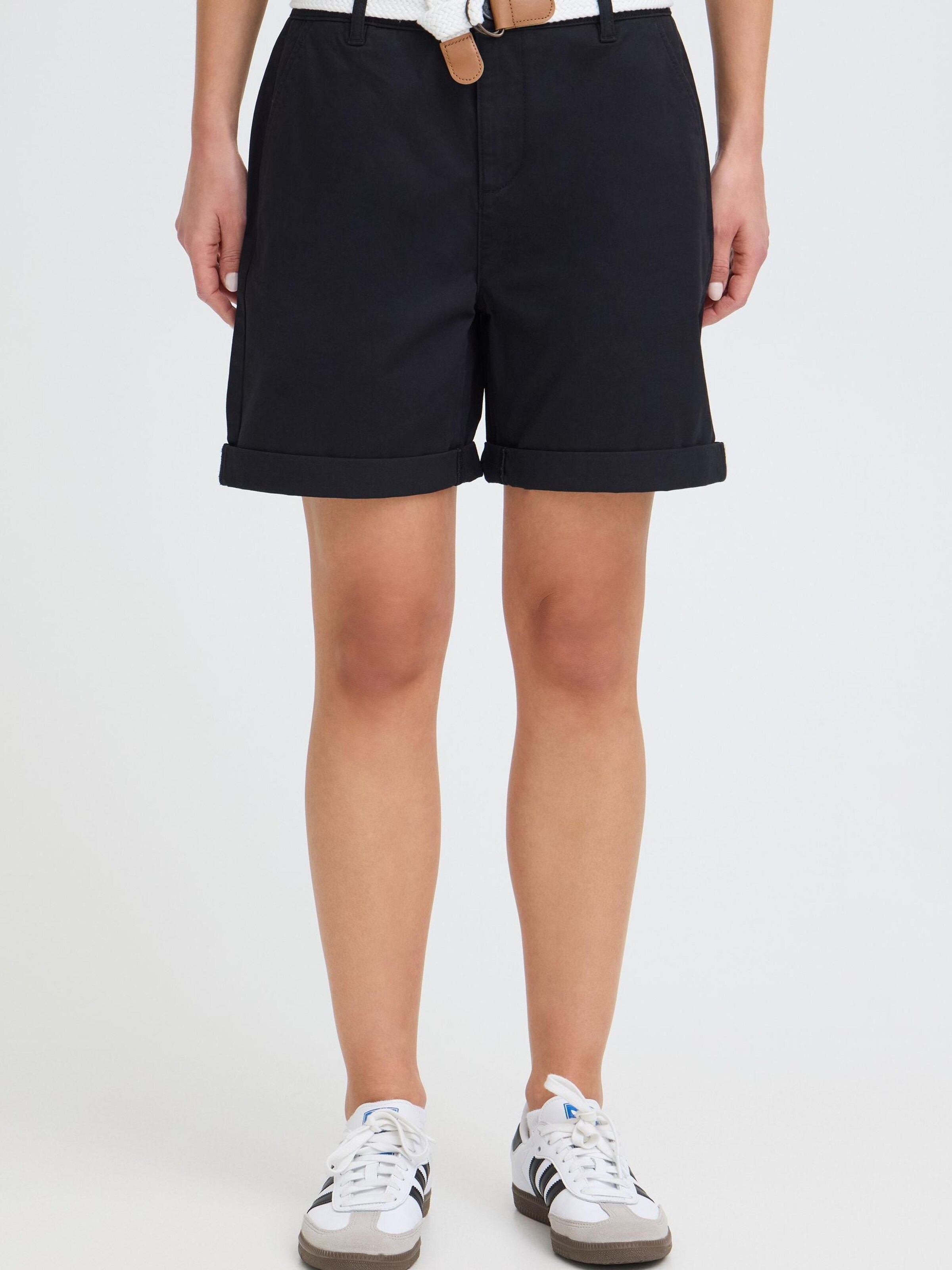 Oxmo Regular Chinoshorts inkl. Gürtel in Schwarz: Vorderseite