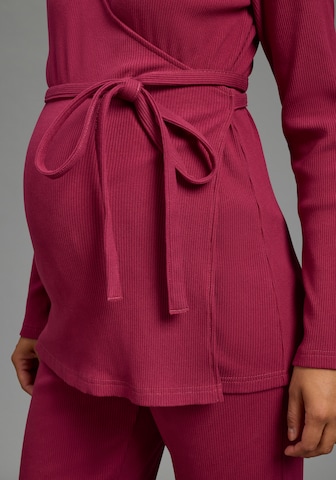 Neun Monate Shirt in Red