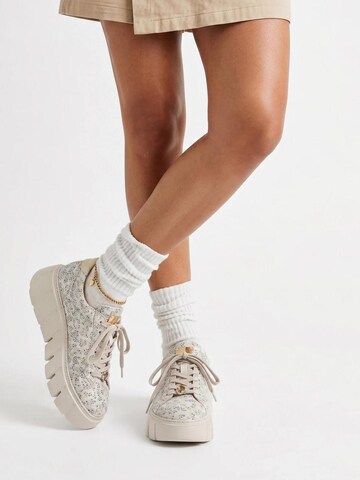 Maciejka Sneakers laag '6891W-06/00-8' in Beige: voorkant