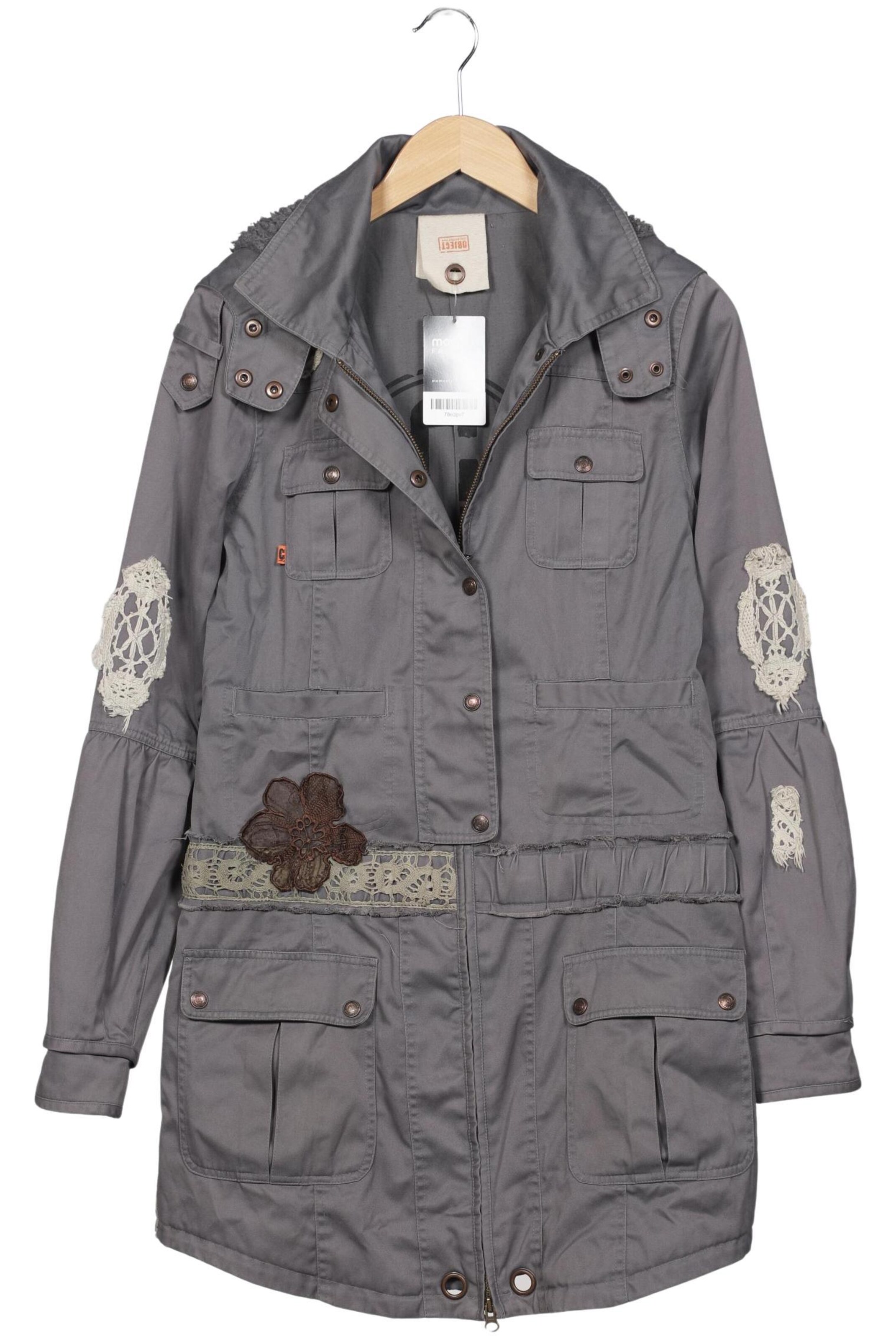 OBJECT Mantel M in Grau: Vorderseite