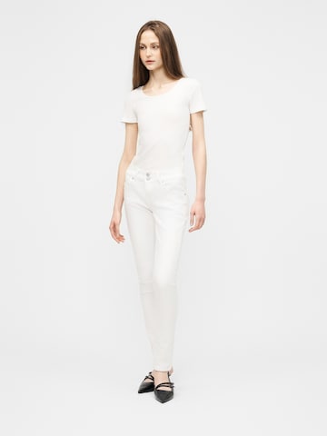 Slimfit Jeans 'MOLLY' di LTB in bianco