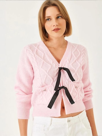 Cardigan Bianco Lucci en rose