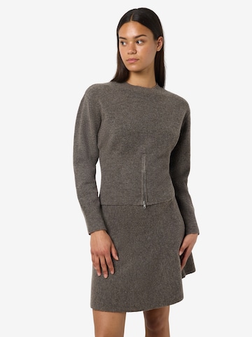 Noisy may Sweter w kolorze brązowy