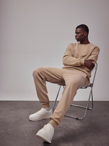 DAN FOX APPAREL Sweatshirt 'The Essential' i beige