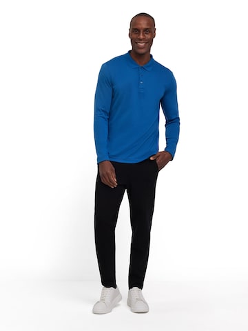 FALKE Shirt 'Essential' in Blue