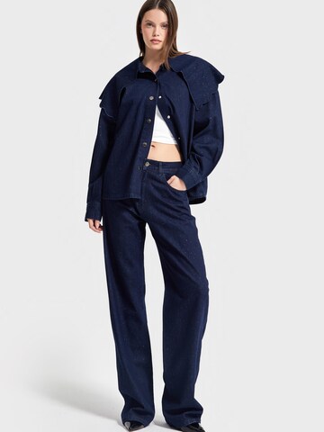 IT'S BASIC Oversized shirt 'Oversized Rhinestone Denim Shirt' in Blauw