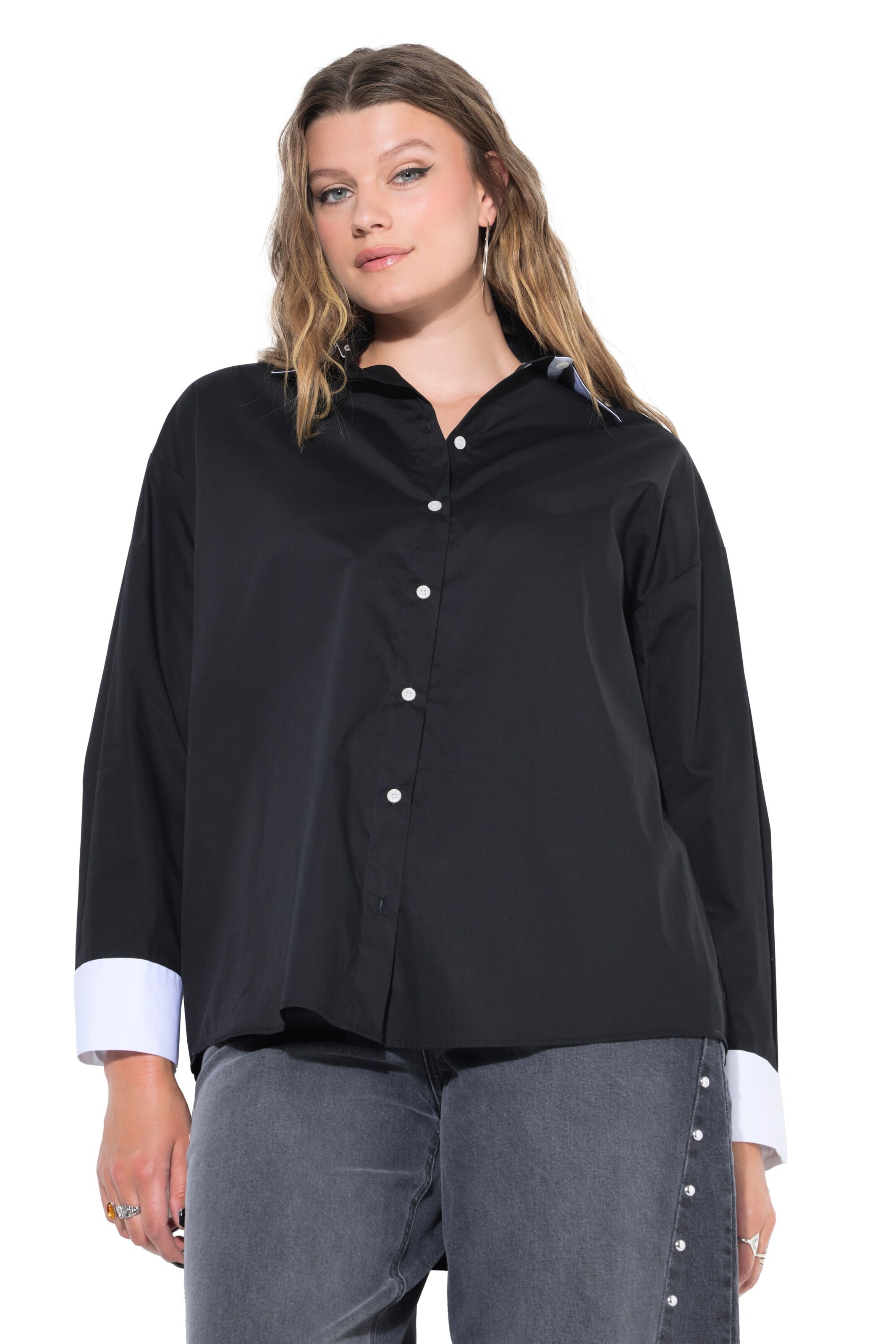 Studio Untold Blouse in Black: front
