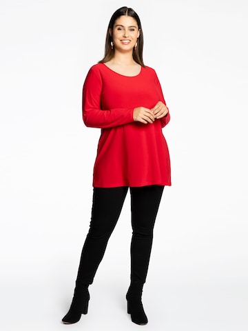 Yoek Shirt in Rood