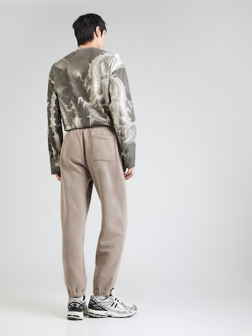 Abercrombie & Fitch Дънки Tapered Leg Панталон 'ESSENTIAL' в кафяво