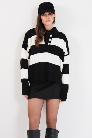 Trend Alaçatı Stili Sweter w kolorze czarny: przód
