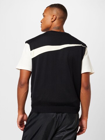 Pullunder de la Nike Sportswear pe negru