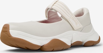 Sandalo 'Karst 2' di CAMPER in bianco: frontale