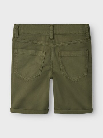 regular Pantaloni 'NKMSILAS ISAK' di NAME IT in verde