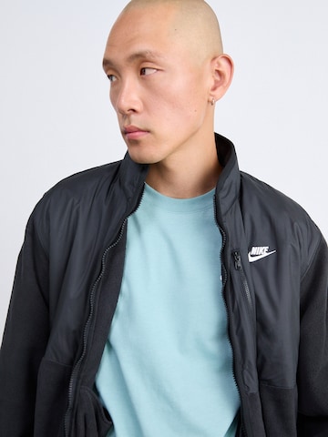 Nike Sportswear Regular fit Тениска 'CLUB' в зелено