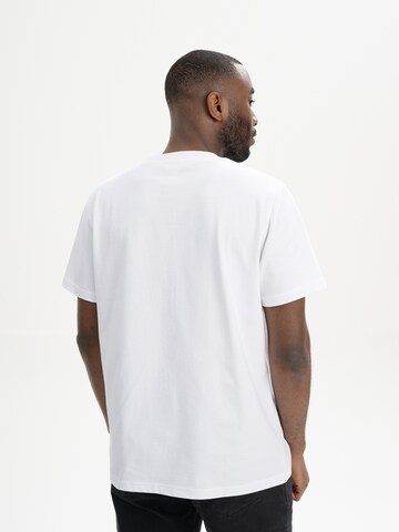 MELA Majica 'PRAVIN' | bela barva