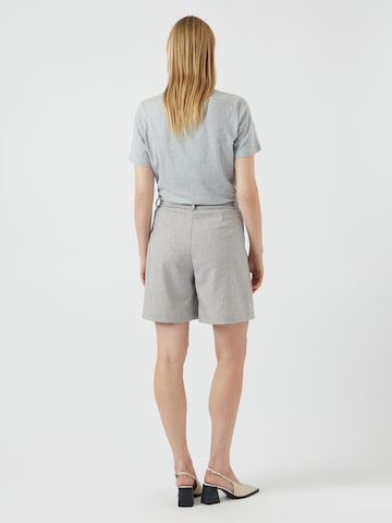 Regular Pantalon 'YASRiu' YAS en gris