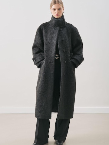 MANUKA Winterjacke in Schwarz: Vorderseite