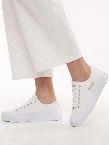 Lee Cooper Sneakersy niskie 'LCW-26-02-4056L' w kolorze biały