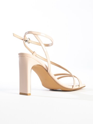 Celena Sandalen met riem 'Cai' in Beige