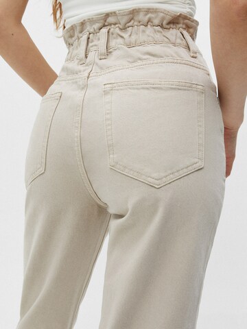 Pull&Bear Regular Jeans in Beige