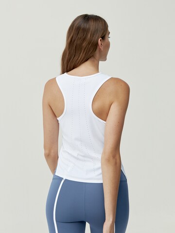 T-shirt fonctionnel 'Keira' Born Living Yoga en blanc