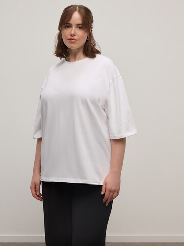 T-shirt CITA MAASS co-created by ABOUT YOU en blanc : devant