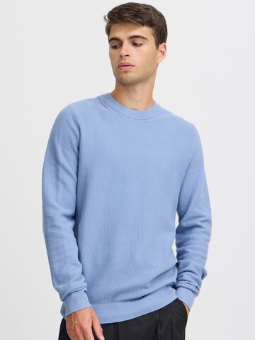 Pull-over 'Karl 0160' Casual Friday en bleu : devant