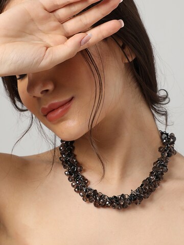 SOHI Necklace 'Shripad' in Black: front