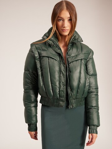 RÆRE by Lorena Rae Between-season jacket 'Layla' in Green: front