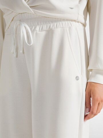 DEHA Slim fit Trousers in White