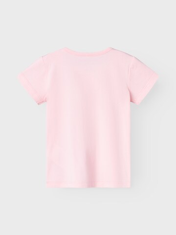 NAME IT - Camiseta 'FUSSA' en rosa