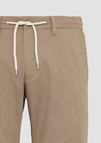 Effilé Pantalon chino 'Phoenix' s.Oliver en marron