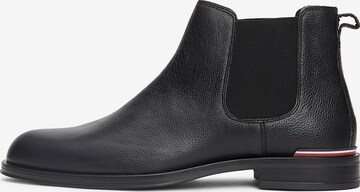 TOMMY HILFIGER Chelsea Boots in Black: front