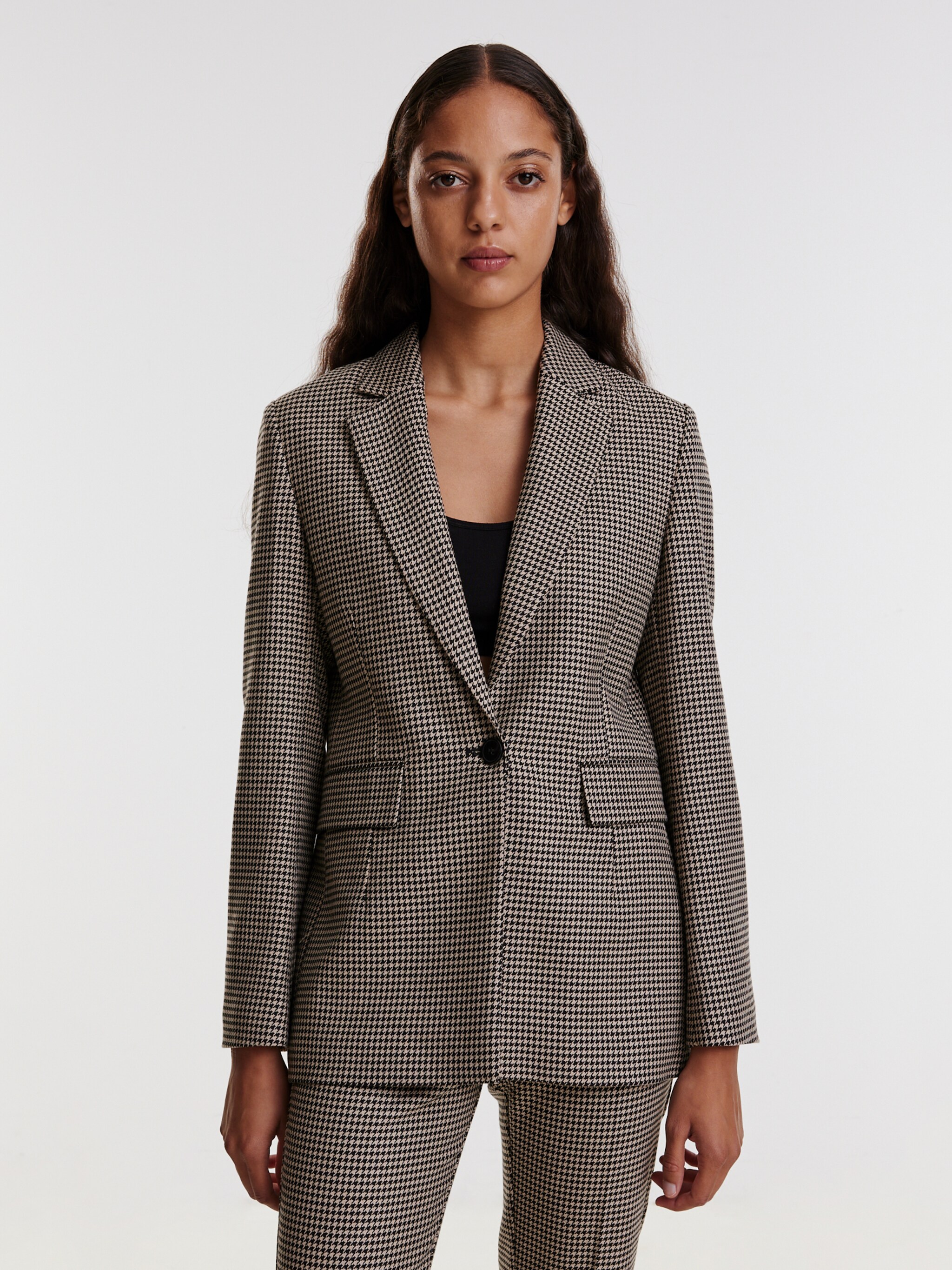 EDITED Producten Blazers 'Coralie' Beige