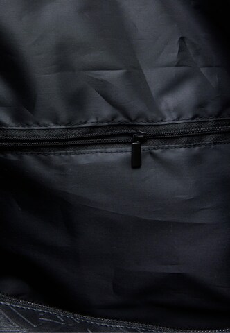 Borsa weekend di Karl Kani in nero