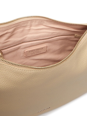 Coccinelle Handtasche 'Coccinelle Nory Handbag Grained Leather'‌ in Beige