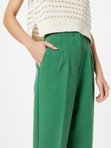 LA STRADA UNICA Regular Pleated Pants 'CAVA' in Green