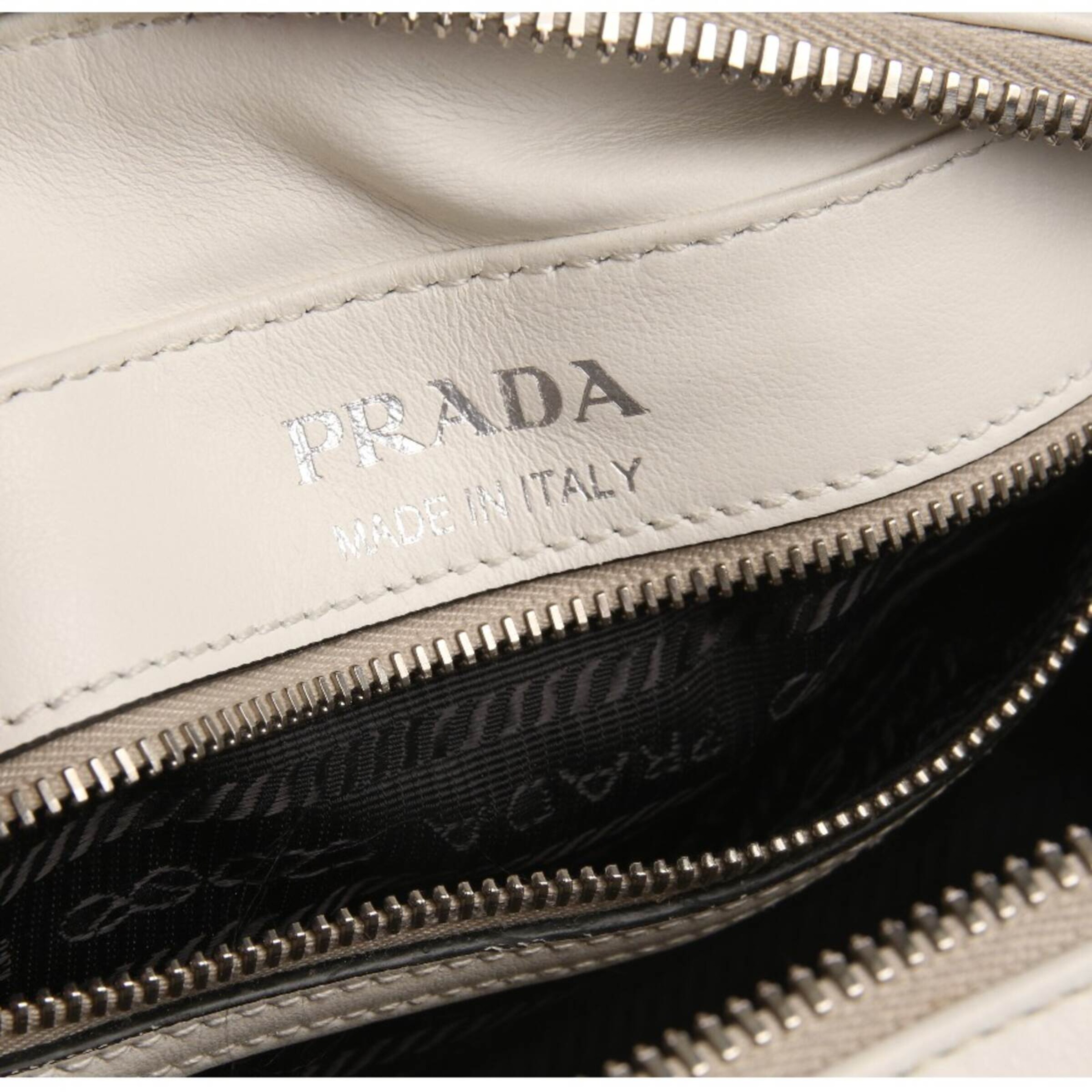 PRADA Bag in One size in White