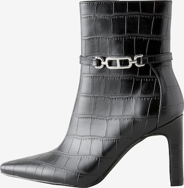 Next Bootie 'Forever Comfor' in Black: front