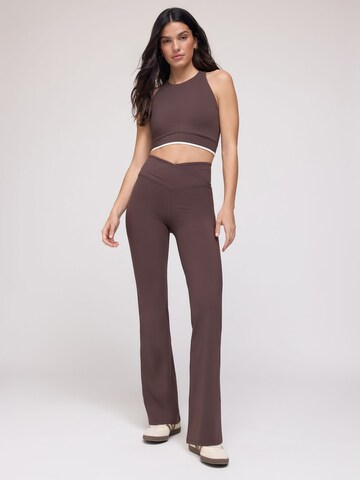 Osia - Acampanado Leggings en marrón