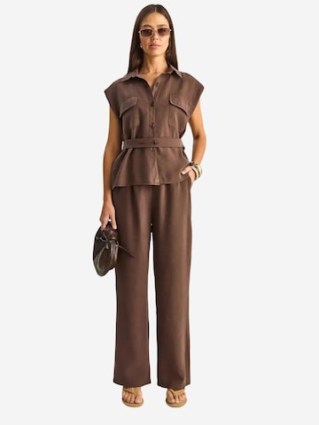 Completo pantalone di Bianco Lucci in marrone: frontale