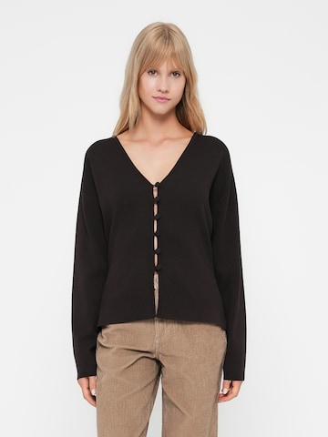 JDY Πλεκτή ζακέτα 'JDYAstra' σε καφέ: μπροστά