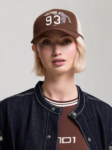 AND1 - Gorra 'And1 Player Handles Applique 6' en beige: frente