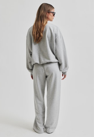SECOND FEMALE Sweatshirt 'Abadell' in Grau