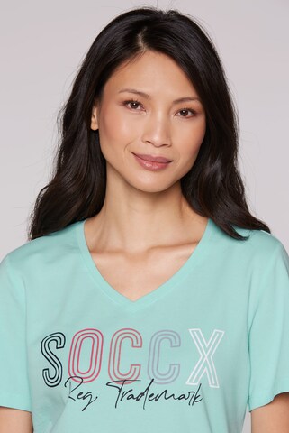 Soccx Basic T-Shirt mit V-Ausschnitt und Logo in Blau