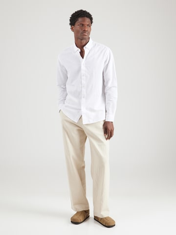 Coupe regular Chemise 'SLHSUN' SELECTED en blanc