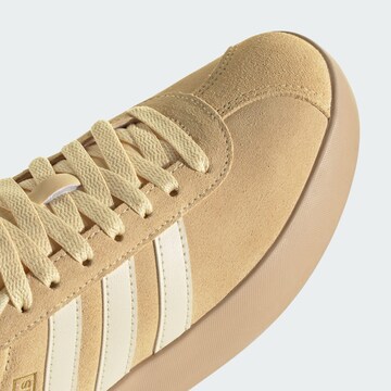 ADIDAS SPORTSWEAR - Sapatilhas baixas 'VL Court 3.0' em amarelo