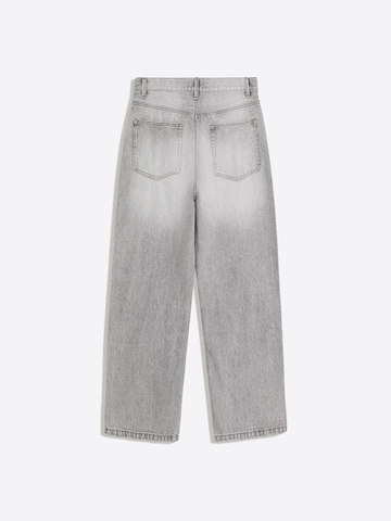 Baggy Jeans de la Bershka pe gri