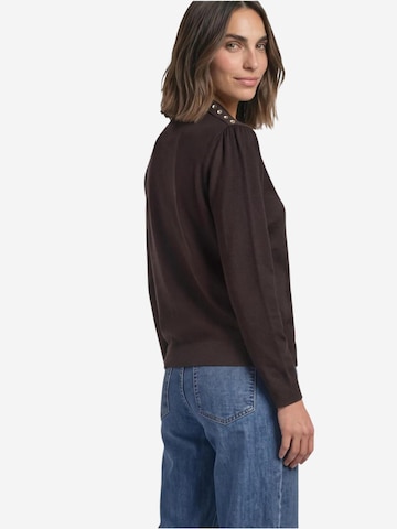 Pullover 'feminine sweater_button detail 304052' di STREET ONE in marrone